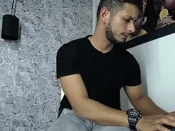 Stripchat Free Porn Cam of Chris_Dick23