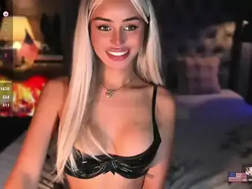 Stripchat Nude Webcam of ZyraGoddes