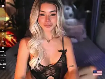 Stripchat Best live sex cam show of ZyraGoddes