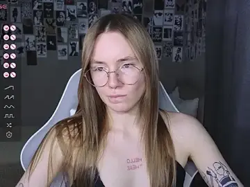 Stripchat Adult Video Chat of littlevildevil