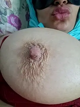 Stripchat Free Porn Cam of Lonalonaa9