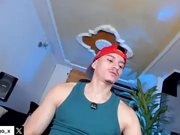 Stripchat Adult Video Chat of SantiagoXoXo