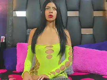 Stripchat Live Sex of EMYCLARK01