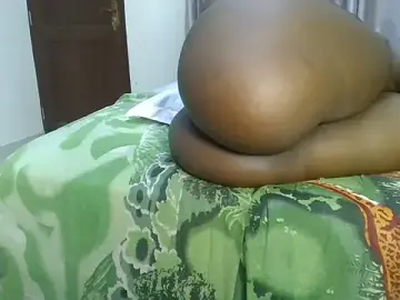 Stripchat Nude Webcam of Bubble_Booty_On_Duty