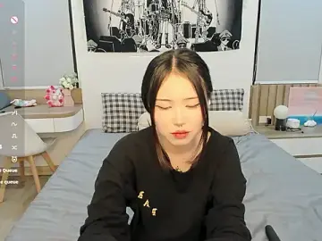 Stripchat Adult Webcams of Yena-little