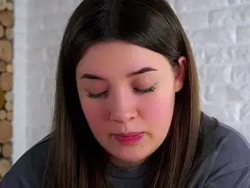 Stripchat Nude Webcam of LowOncoming