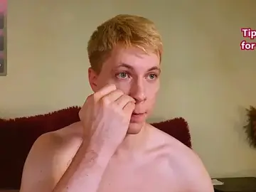 Stripchat Nude Webcam of -ethan7inches-