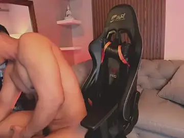 Stripchat Live Sex Cam of liam_collins21