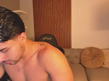 Stripchat Free Porn Cam of liam_collins21