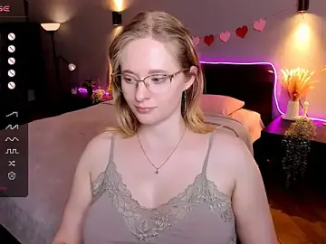 Stripchat Free Live Porn of Aemilia_