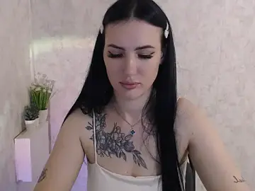 Stripchat Nude Webcam of MisssShy_