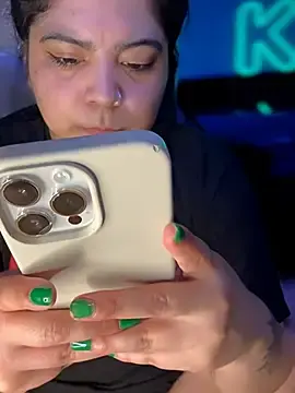 Stripchat Adult Video Chat of kimmiakiss22