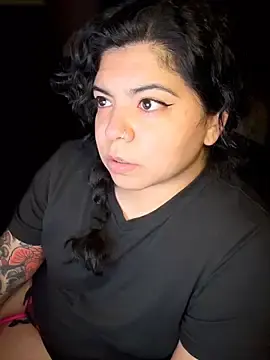 Stripchat Live Sex Cam of kimmiakiss22