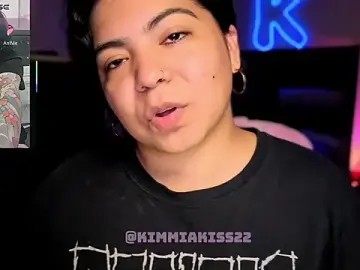 Stripchat Sex Chat of kimmiakiss22