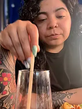 Stripchat Watch Live Sex Cams of kimmiakiss22