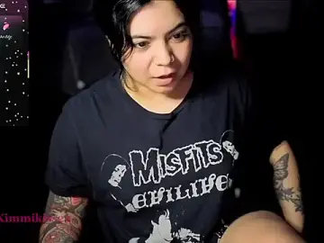 Stripchat Sex Cam of kimmiakiss22