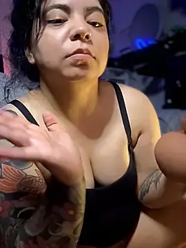 Stripchat Live Sex of kimmiakiss22