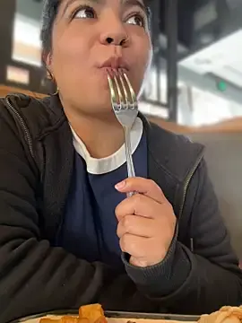Stripchat Sex Chat of kimmiakiss22