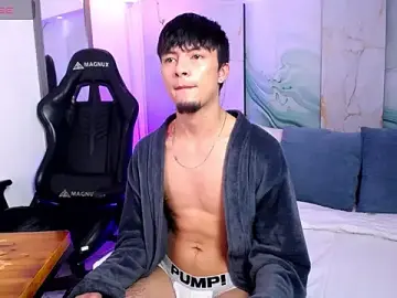 Stripchat Free Live Porn of Steev_Novoa