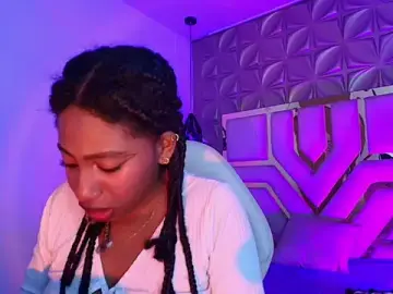 Stripchat Live Porn of Queen_perla_