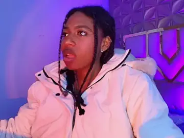 Stripchat Free Live Porn of Queen_perla_