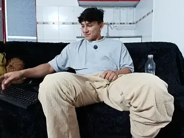 Stripchat Adult Webcams of jacques_cardiet