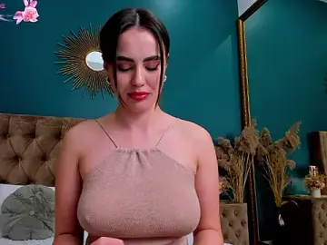Stripchat Live Sex Cam of CalyMoon