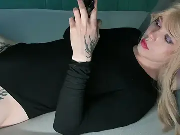 Stripchat Sex Cam of RoxyTaylon