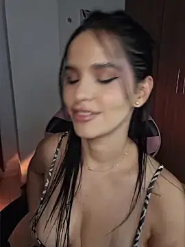 Stripchat Free Porn Cam of heyshaa