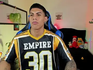 Stripchat Live Porn of Damian_latinxxx