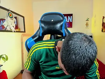 Stripchat Free Porn Cam of Damian_latinxxx
