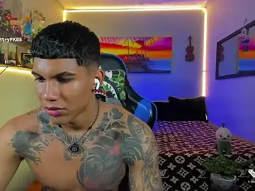 Stripchat Live Sex of Damian_latinxxx