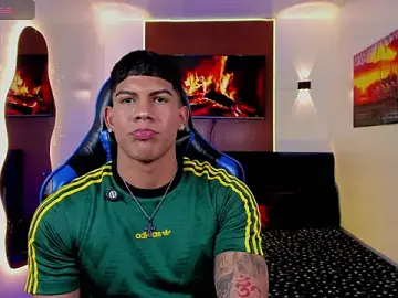 Stripchat Best live sex cam show of Damian_latinxxx