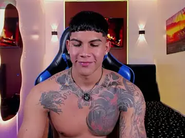 Stripchat Live Sex Cam of Damian_latinxxx