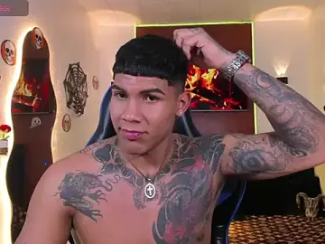 Stripchat Best live sex cam show of Damian_latinxxx