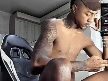 Stripchat Adult Video Chat of YeremiBrowm