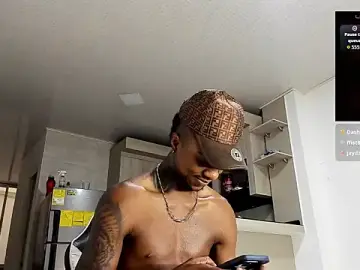 Stripchat Adult Webcam of YeremiBrowm