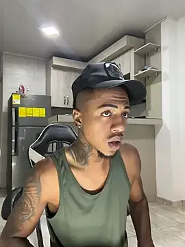 Stripchat Live Sex Cam of YeremiBrowm