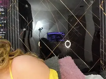 Stripchat Sex Cam of Giorgina_Parado