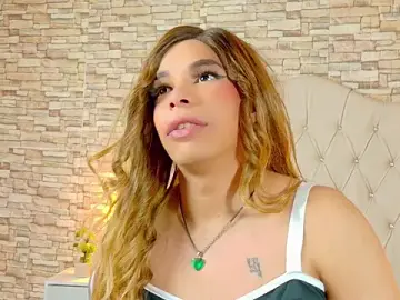Stripchat Sex Cam of Giorgina_Parado