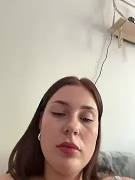 Stripchat Live Sex Cam of MaribelRiver