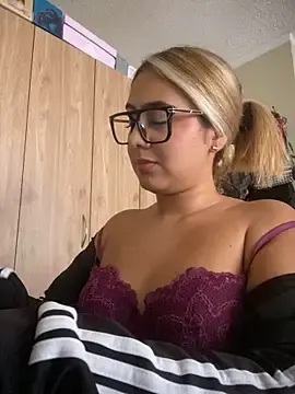 Stripchat Private Sex Chat of Miabonnett_