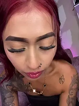 Stripchat Best Webcam of Dirty_isabella18