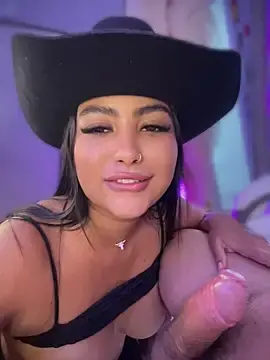 Stripchat Free Porn Cam of NatashaBrown12