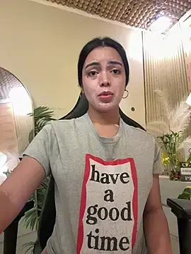 Stripchat Live Sex Cam of TS-SimplyTheBest