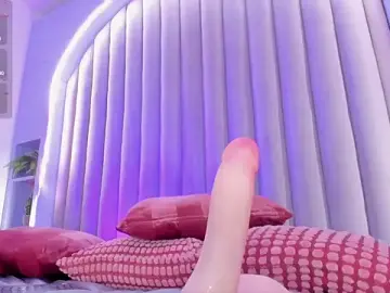 Stripchat Adult Video Chat of CristalCornner_