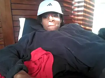 Stripchat Free Porn Cam of Marlowlovee