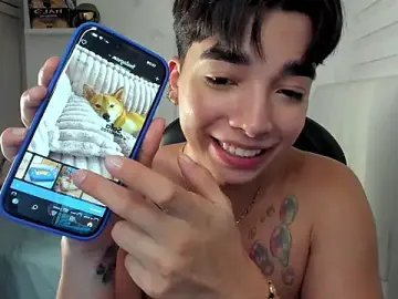 Stripchat Adult Webcams of santy7v7