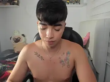 Stripchat Live Sex of santy7v7