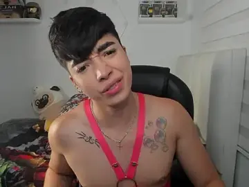 Stripchat Adult Webcams of santy7v7